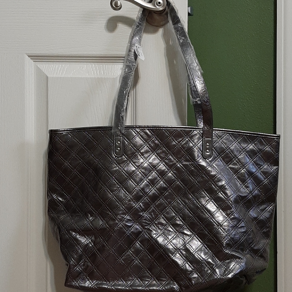 NWT Bath & Body Works Silver Tote - Picture 2 of 5